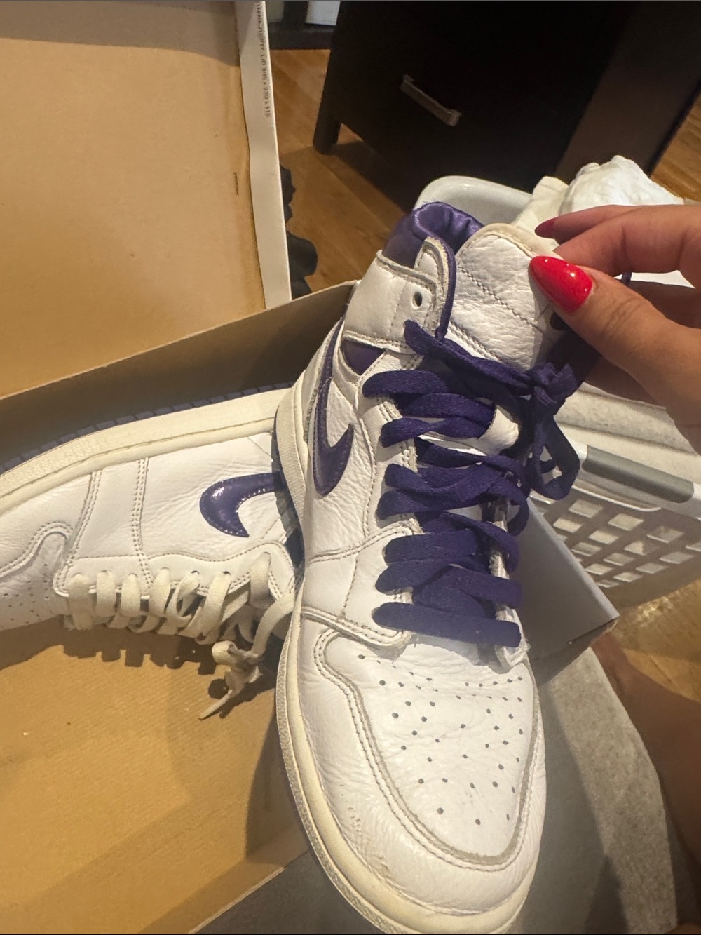 Nike air Jordan retro Women’s White and Purple High-Top Sneakers